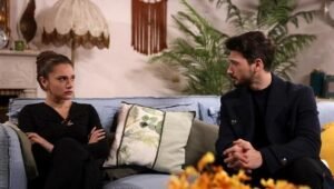 Hudutsuz Sevda Stagione 2 Episodio 15 con Sottotitoli in italiano