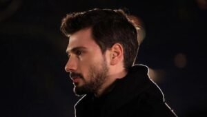 Hudutsuz Sevda Stagione 2 Episodio 13 con Sottotitoli in italiano