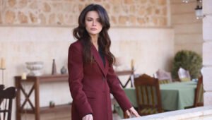 Uzak Şehir Stagione 1 Episodio 19 con Sottotitoli in italiano